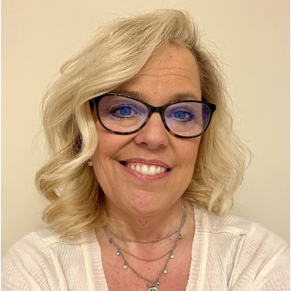 Meet your Posher, Dana